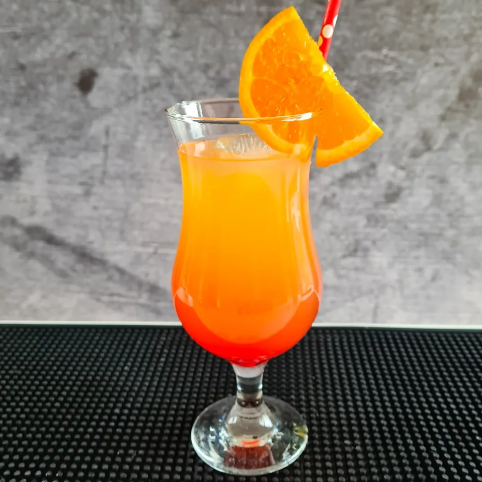 Kieliszki do drinków typ Hurricane 420 ml 6 szt i książka PROSTE DRINKI